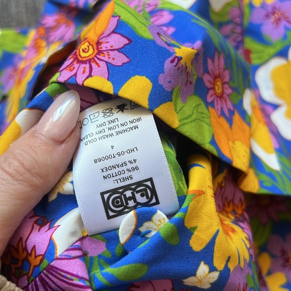 LHD MULTICOLOR FLORAL BUTTON UP TANK - Picture 5 of 5